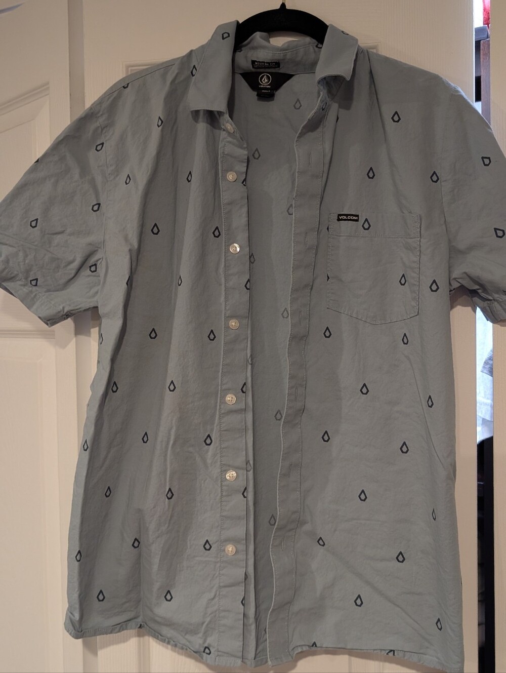 Volcom Men's Grayish Blue Short Sleeve Button-Up Shirt